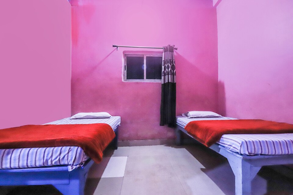 SPOT ON 69000 Oshaa Lodge, Lalpur, Ranchi