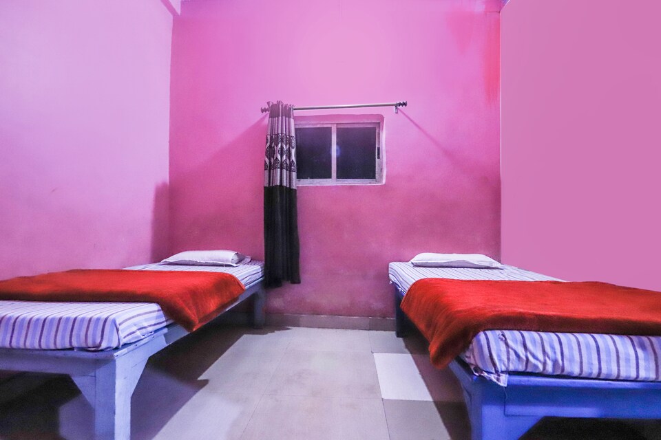 SPOT ON 69000 Oshaa Lodge, Lalpur, Ranchi