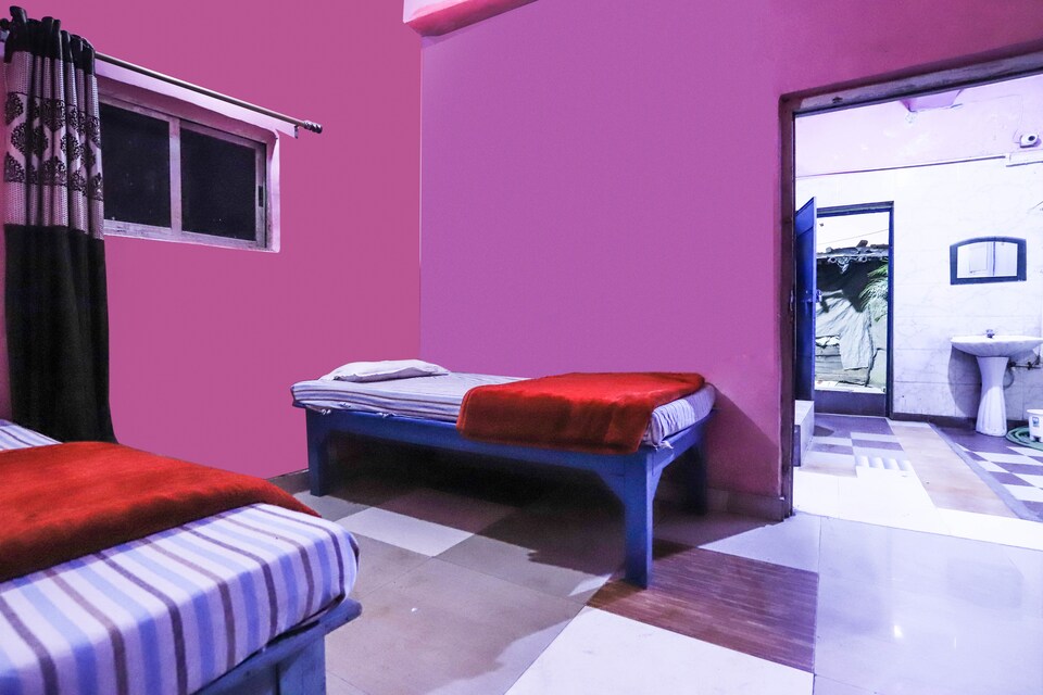 SPOT ON 69000 Oshaa Lodge, Lalpur, Ranchi