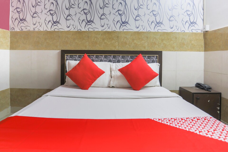 OYO 69003 Elite Hotel Dharma Inn, Noida Expressway SEZ, Noida