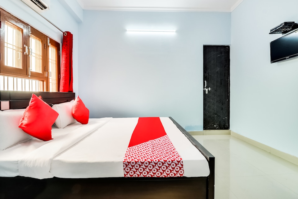 Flagship Mauryan's Guest House Near Munshi Pulia Metro Station, Indira Nagar Lucknow, Lucknow