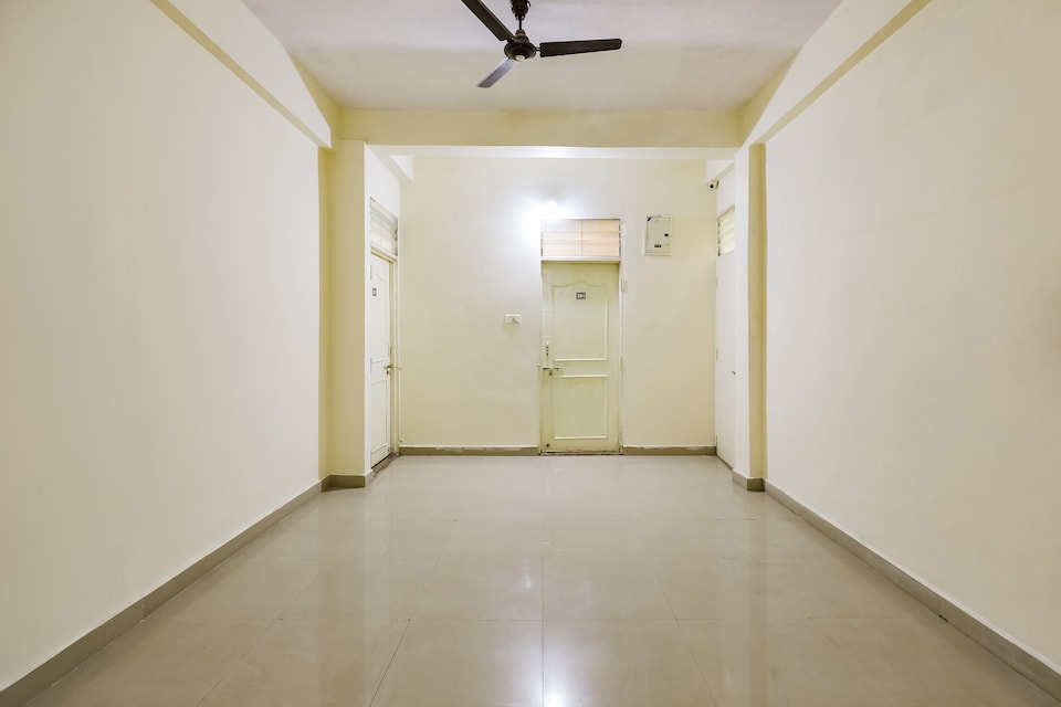 OYO 69021 NP Danish, MP Nagar Bhopal, Bhopal