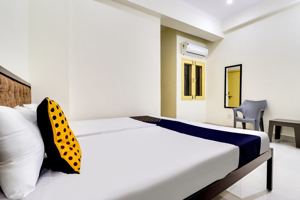 SPOT ON 69022 Yuvraj Guest House , Aliganj Lucknow, Lucknow