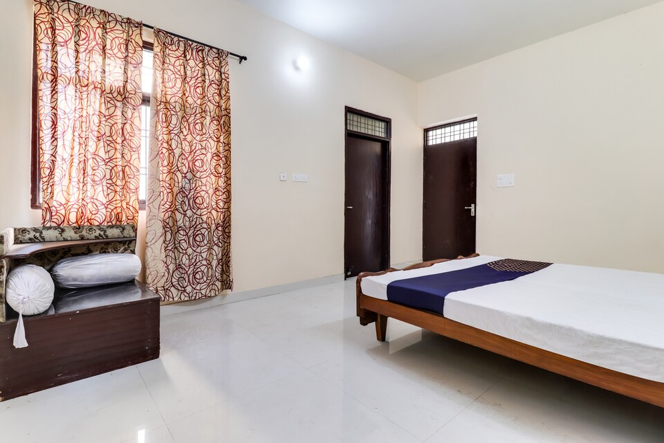 SPOT ON 69024 Blush Marriage Lawn , Aliganj Lucknow, Lucknow