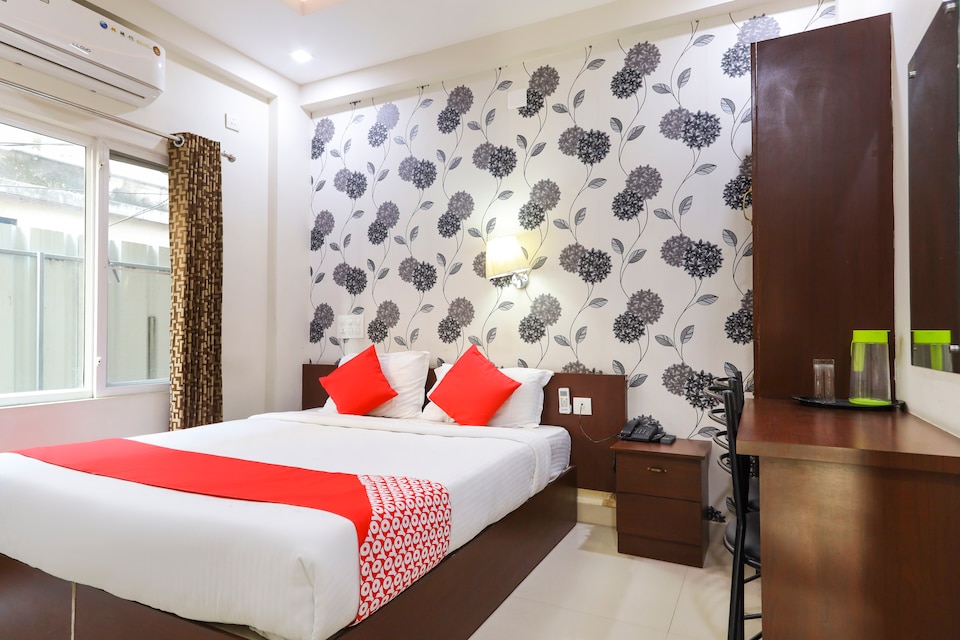 OYO 69031 Almas Residency Kalloor, Kaloor Kochi, Kochi