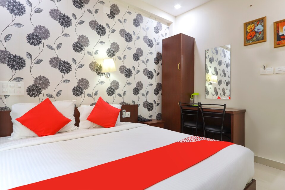 OYO 69031 Almas Residency Kalloor, Kaloor Kochi, Kochi