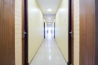 Super Hotel O Allipuram Near Railway Station