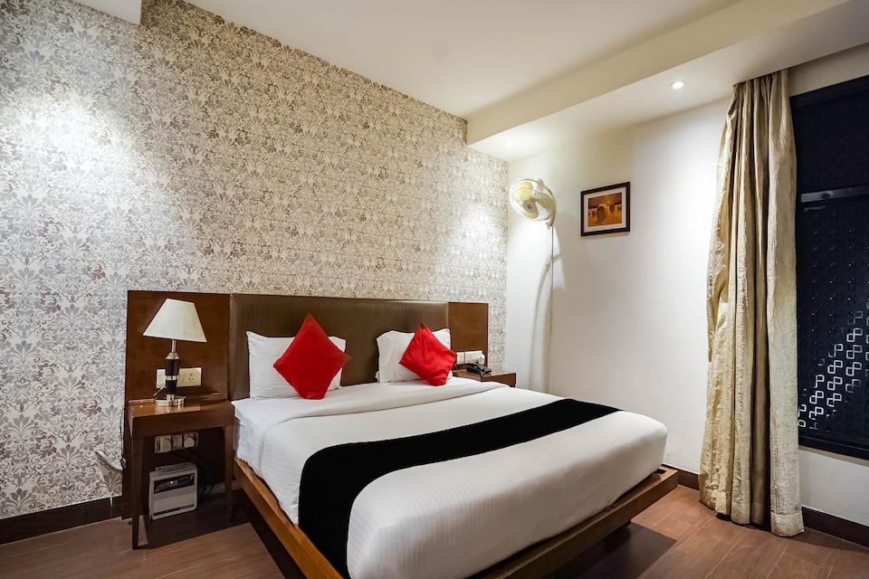 Capital O 69057 The Royal Imperial, Airport Delhi, Delhi Transit