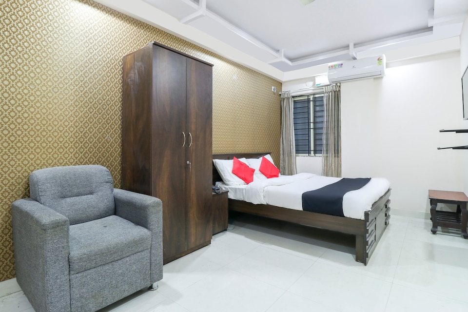 Flagship Emerald Hotel Near Ragigudda Sri Prasanna Anjaneyaswamy Temple, Jayanagar Bangalore, Bangalore