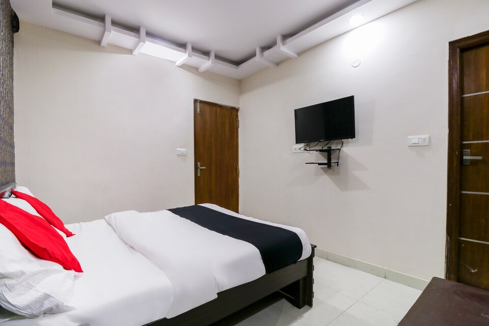 Flagship Emerald Hotel Near Ragigudda Sri Prasanna Anjaneyaswamy Temple, Jayanagar Bangalore, Bangalore