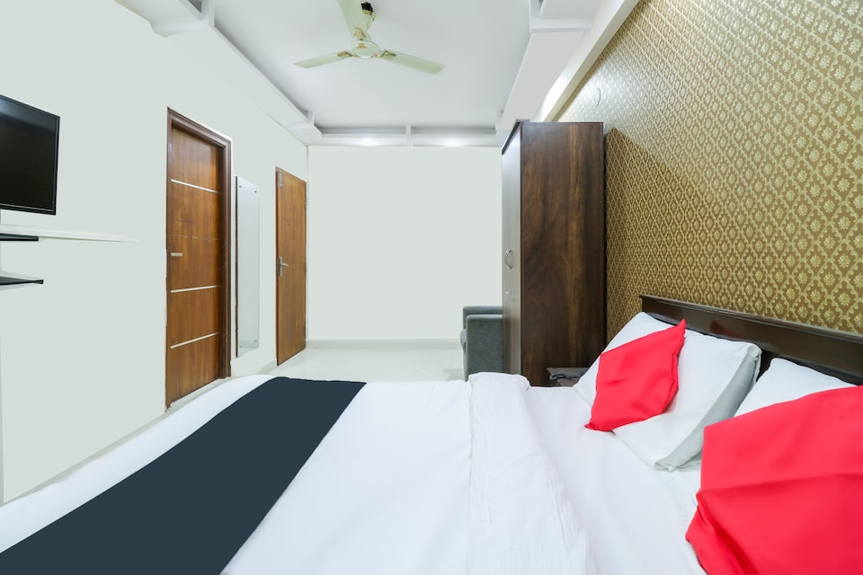 Flagship Emerald Hotel Near Ragigudda Sri Prasanna Anjaneyaswamy Temple, Jayanagar Bangalore, Bangalore