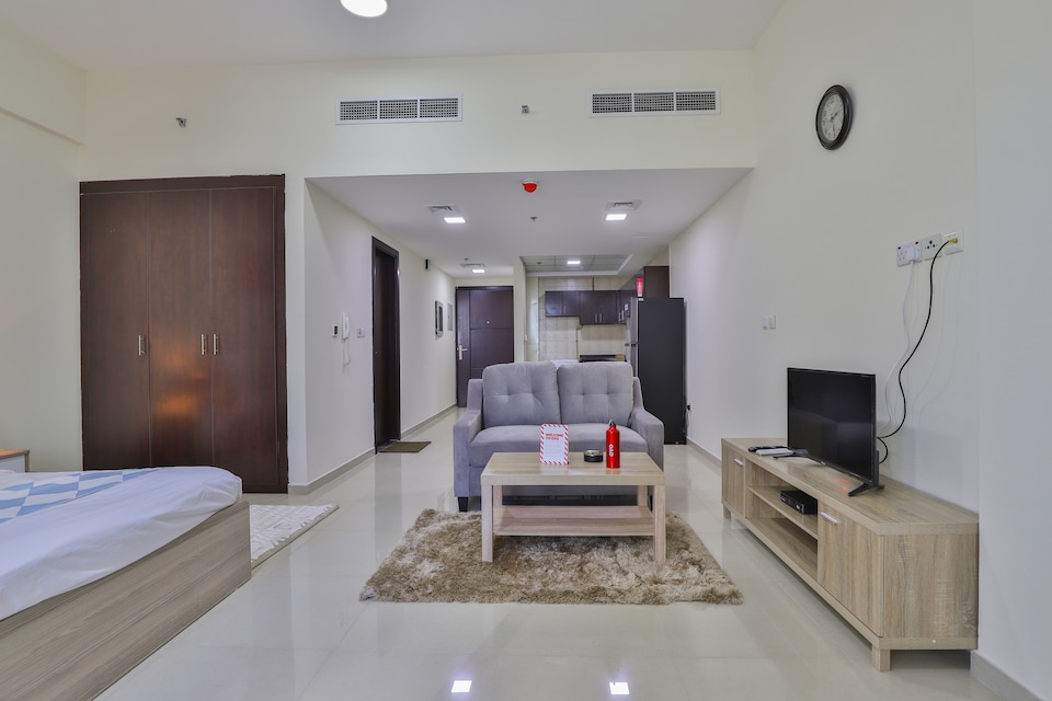 OYO 438 Home FrankFurt Sports Tower, 209 Studio, Al Barsha Dubai, Dubai