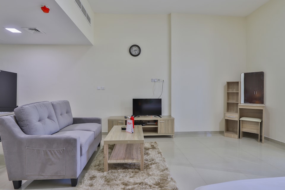 OYO 438 Home FrankFurt Sports Tower, 209 Studio, Al Barsha Dubai, Dubai