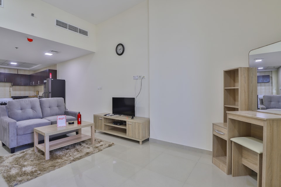 OYO 438 Home FrankFurt Sports Tower, 209 Studio, Al Barsha Dubai, Dubai