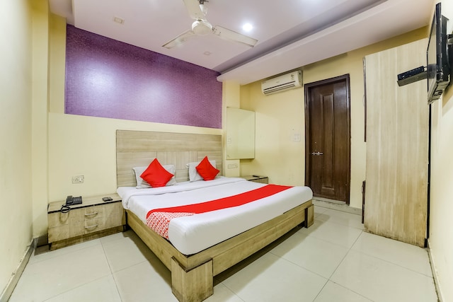 OYO 69077 Sagar palace