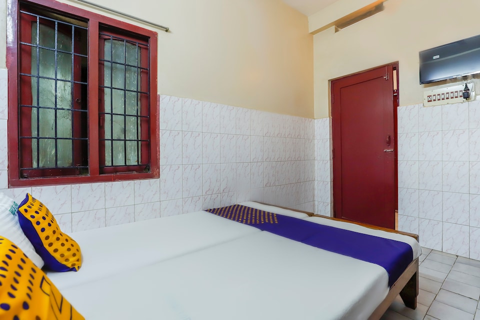 SPOT ON 69105 Breeze Lodge, Central Chennai, Chennai