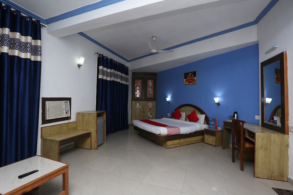 Capital O Katra Continental, Katra, Katra