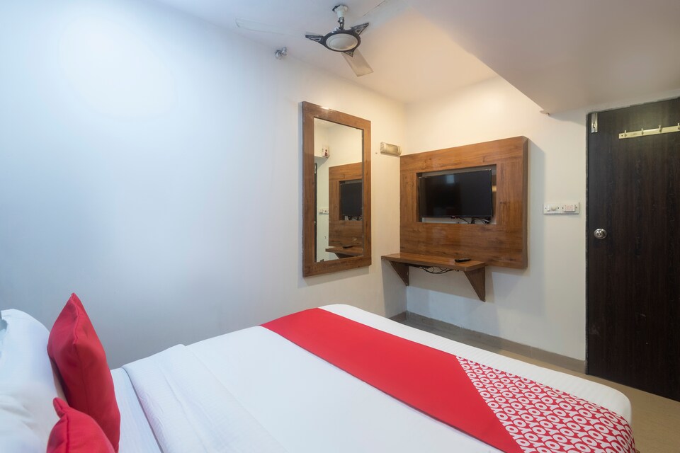 OYO 69129 Hotel Waxflower Hospitality, Mumbai Bandra-Khar-Santacruz, मुंबई