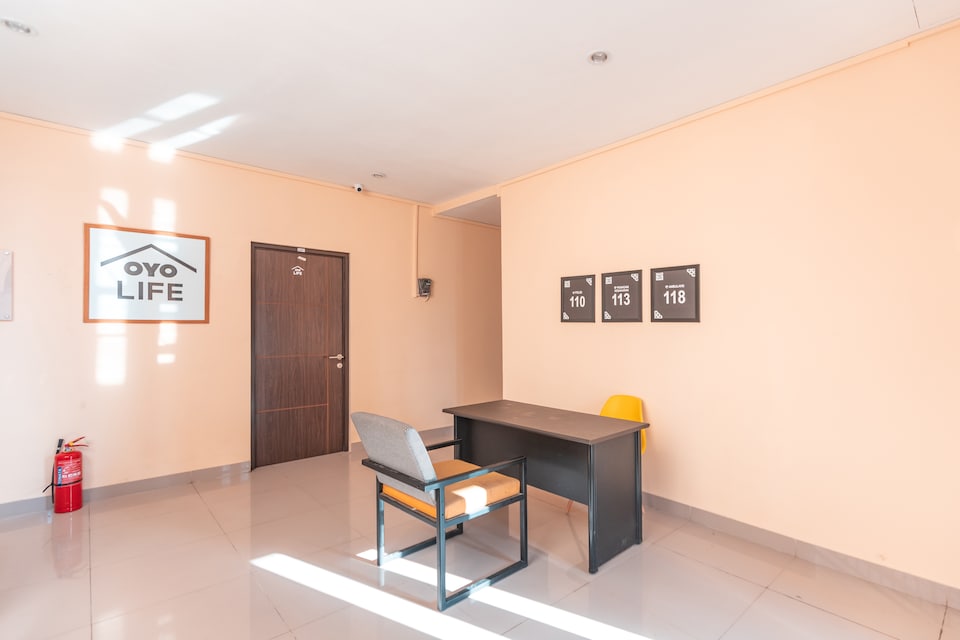 OYO Life 2822 Kost Puri Kembangan, Kembangan, Jakarta