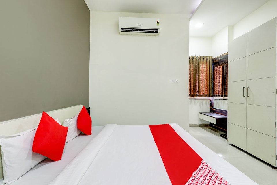 OYO 69156 Hotel Ashirwad, Dewas City, Dewas