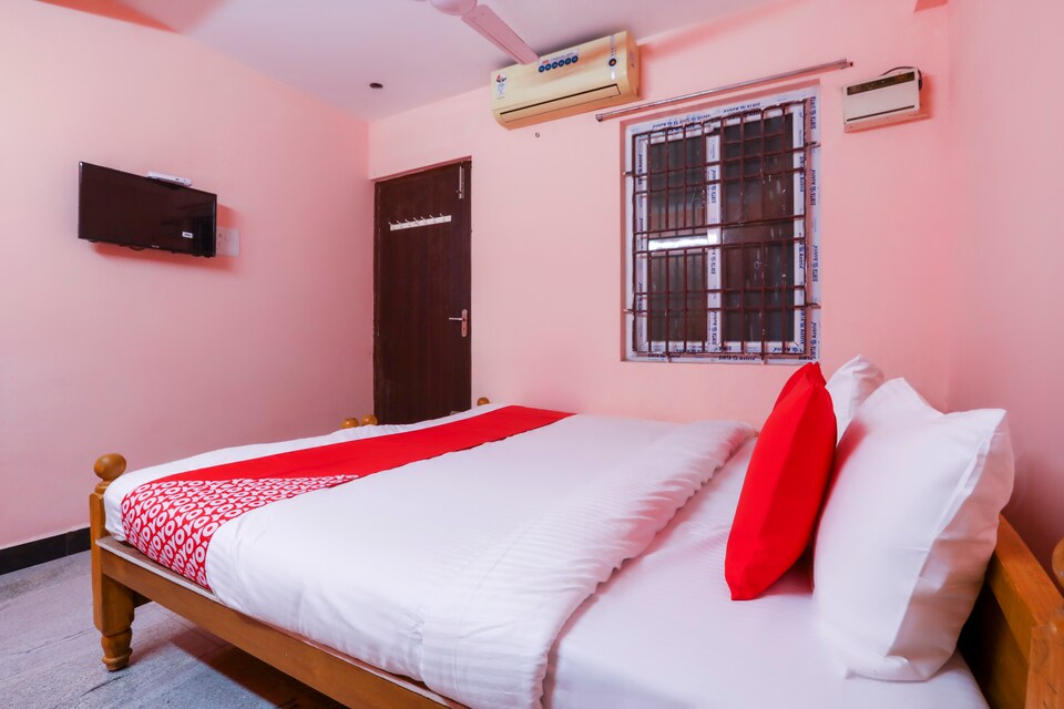 Live Under CHN2095 , Airport Chennai, Chennai