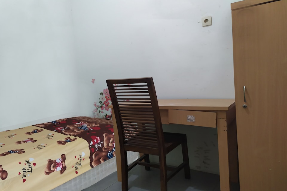 OYO Life 2834 Kost Milan Venesia, Semarang Selatan, Semarang