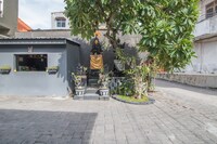 OYO 2836 Sekar Sari Residence