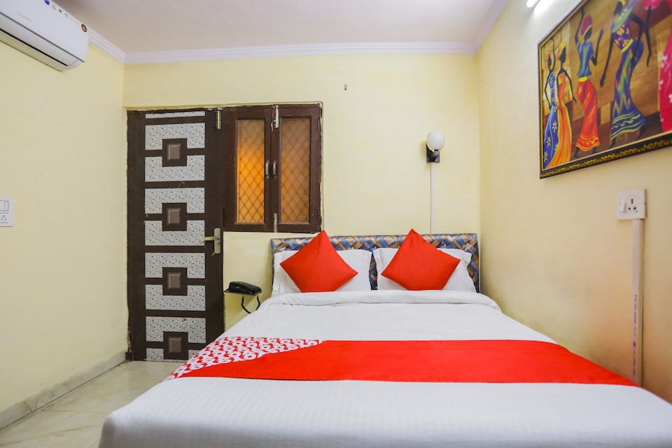 OYO 69188 Hotel South Campus Inn, AIIMS Delhi, Delhi