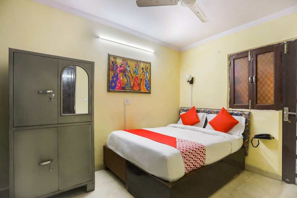 OYO 69188 Hotel South Campus Inn, AIIMS Delhi, Delhi