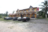 OYO 89819 Raz Hotel Kelulut