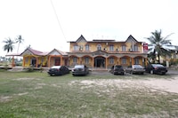 OYO 89819 Raz Hotel Kelulut