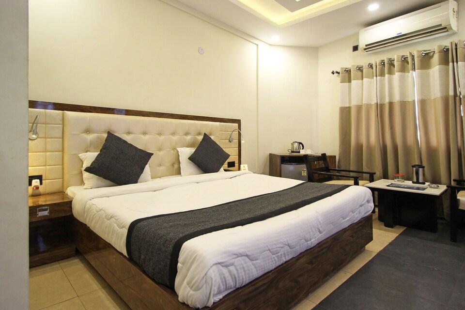 OYO 5679 Hotel Deepshikha, Rajpur Road Dehradun, Dehradun