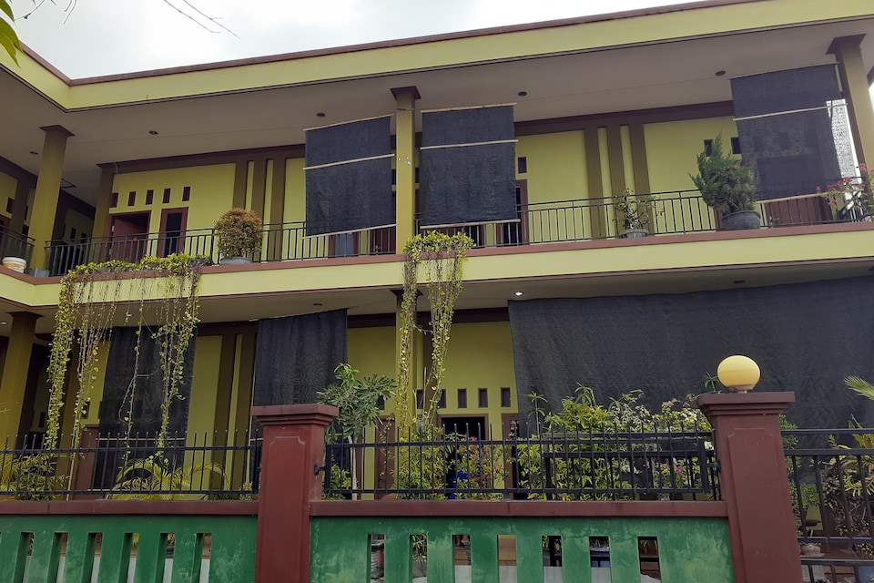 SPOT ON 2846 Kost Faza, Simpang Priuk, Lubuk Linggau