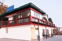 OYO Hotel New Bharat