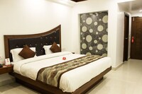 OYO Hotel New Bharat