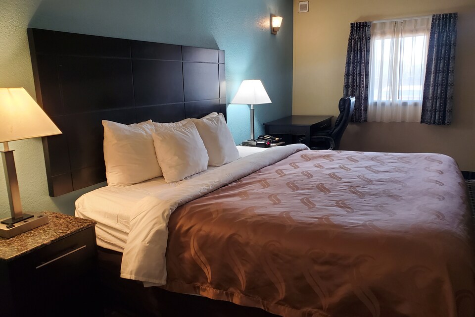 Book Hotel Knoxville Tn Cedar Bluff I 40 Tn From 43 Oyo Hotels
