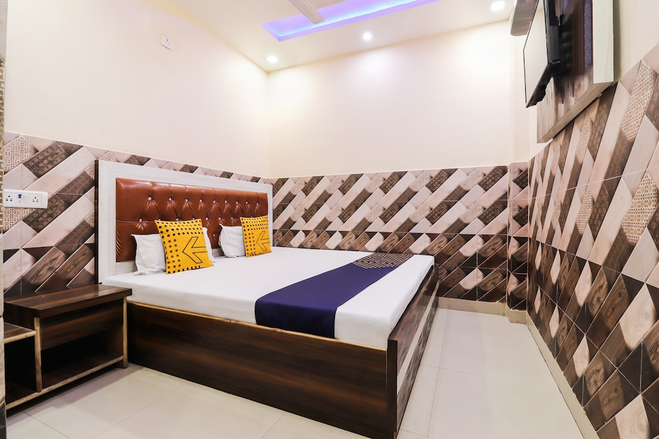 SPOT ON 69236 Hotel Shiv Palace , Kanpur Railway Station, Kanpur