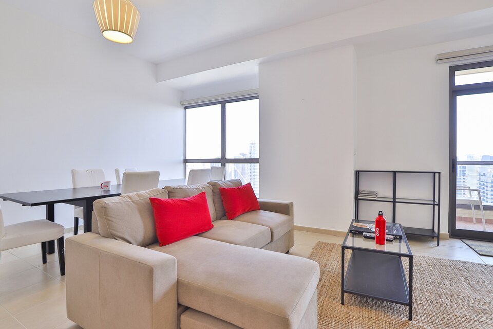OYO 455 Home Amwaj 4, 2BHK, JBR, Jumeirah Beach Residence Dubai, Dubai