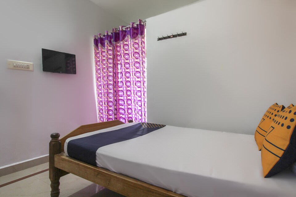SPOT ON 69262 Tourist Lodge, Bijapur city, Bijapur