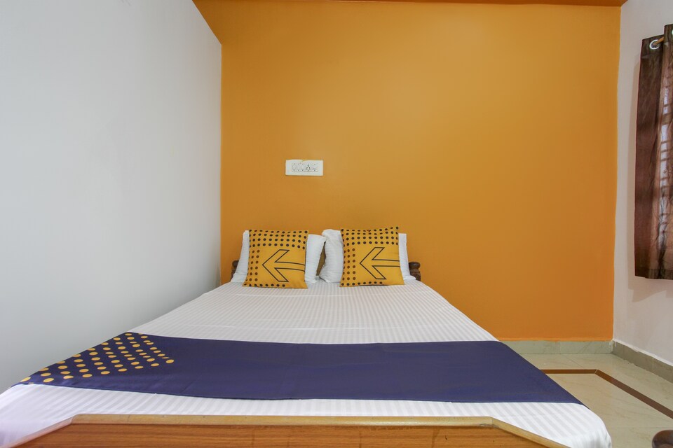 SPOT ON 69262 Tourist Lodge, Bijapur city, Bijapur