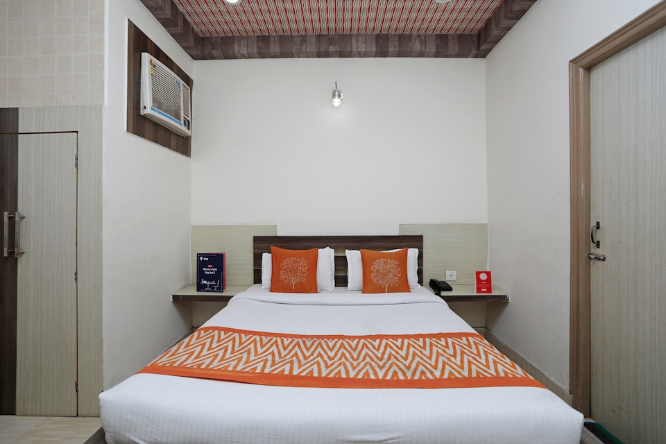 OYO 5688 Hotel Gagan Eco, Mall Road Kanpur, Kanpur