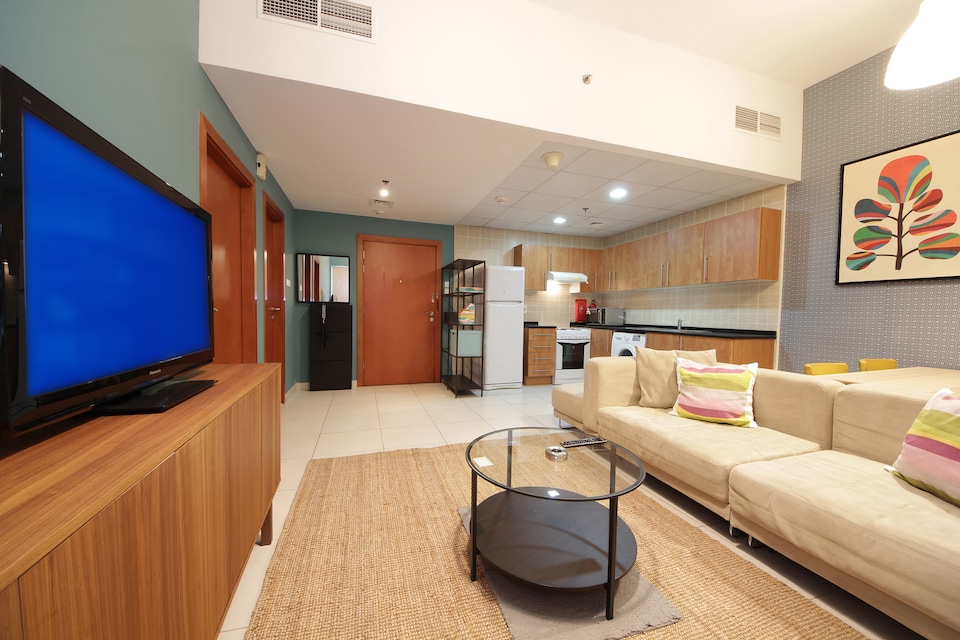 OYO 457 Home Marina View Tower, 1BHK, Dubai Marina, Dubai