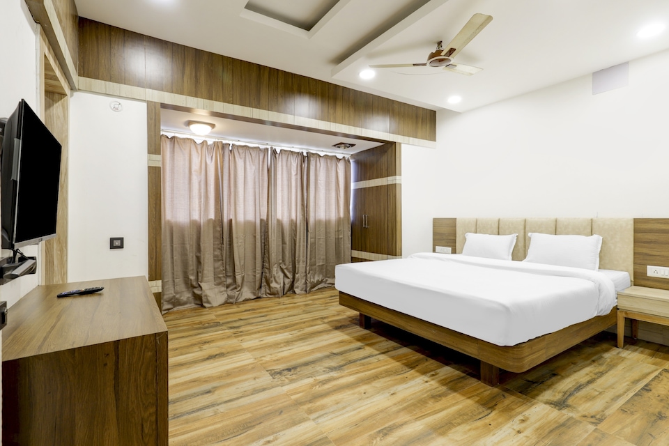 Capital O The Apple Tree, GS Road Guwahati, गुवाहाटी