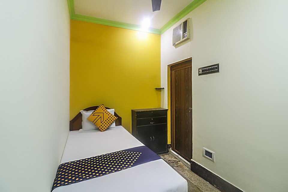 SPOT ON 69285 R.s.bhavan Tourist Lodge, Bagdogra Airport Siliguri, Siliguri