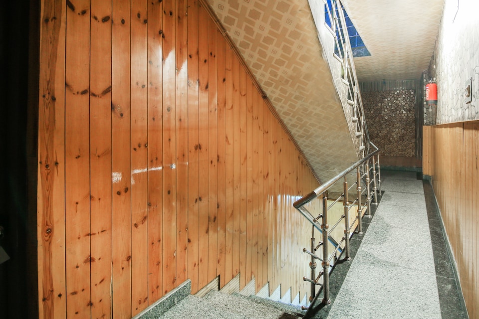 OYO 69289 Hotel Alsamad, Dalgate Srinagar, Srinagar