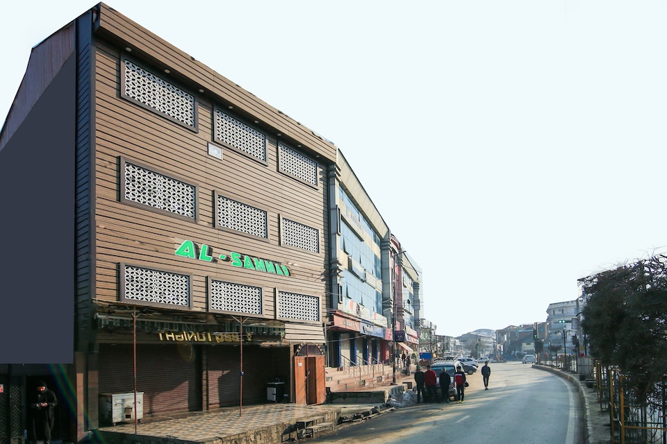OYO 69289 Hotel Alsamad, Dalgate Srinagar, Srinagar