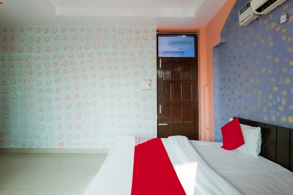 OYO 69304 Hotel The Cocoon, Rohtak, Rohtak