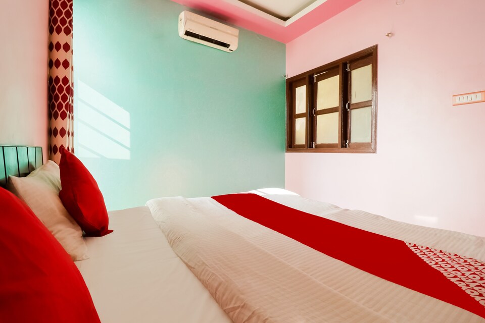 OYO 69304 Hotel The Cocoon, Rohtak, Rohtak