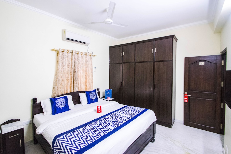 OYO Madhapur Near Shilparamam, Madhapur, Hyderabad