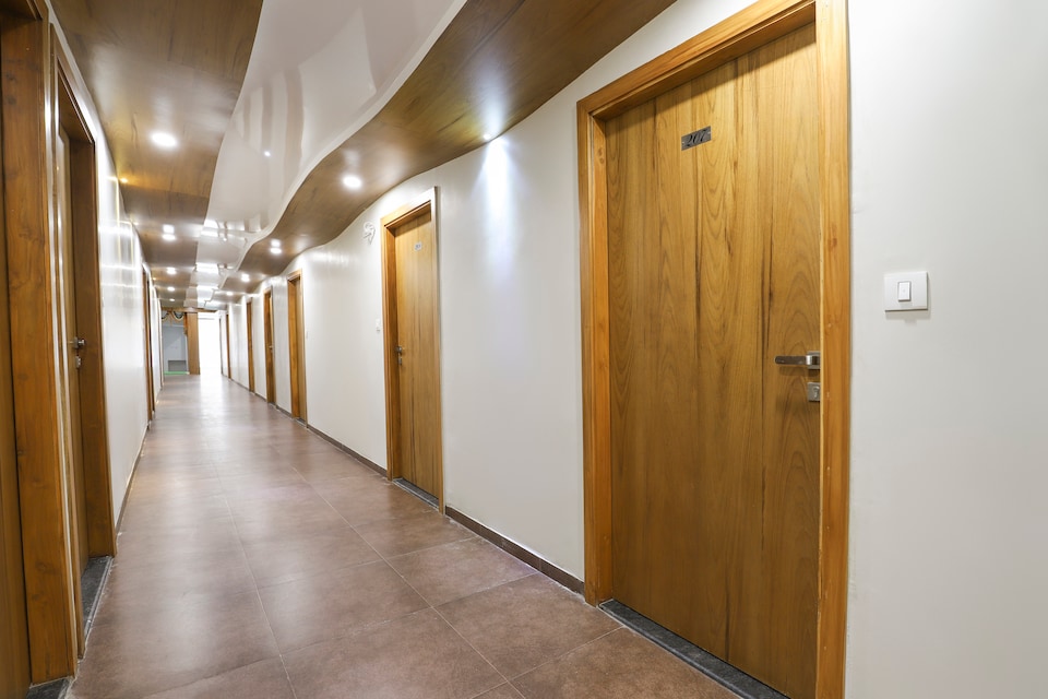 OYO 69353 Hotel Madhav Villa, Ahmedabad Railway Station, Ahmedabad